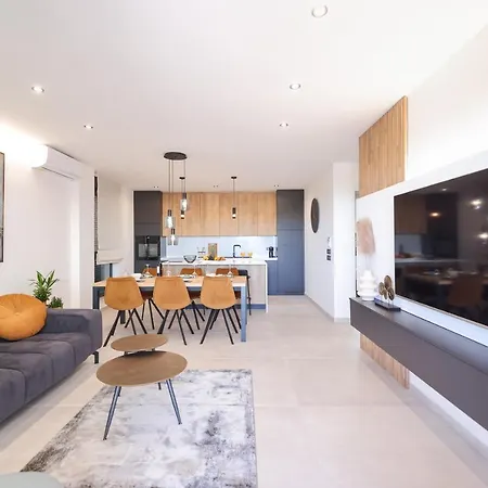 Leonardo Luxury 2 Penthouse With Jacuzzi Apartment *