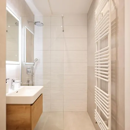 Daire Leonardo Luxury 2 Penthouse With Jacuzzi Zadar