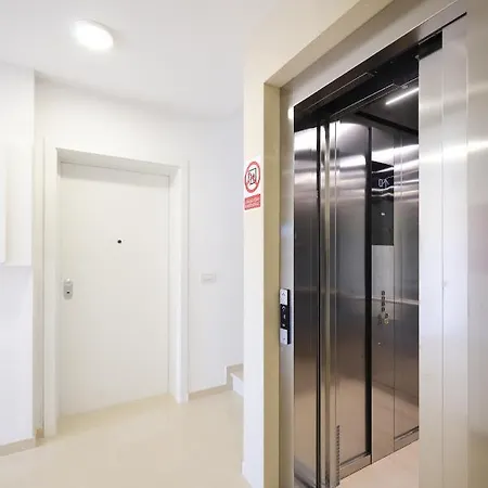 Apartment Leonardo Luxury 2 Penthouse With Jacuzzi