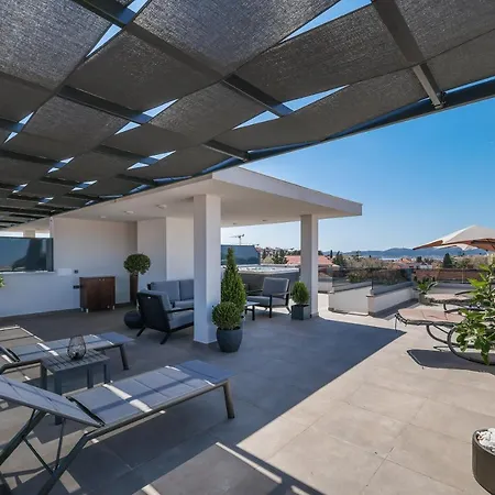 Appartamento Leonardo Luxury 2 Penthouse With Jacuzzi *