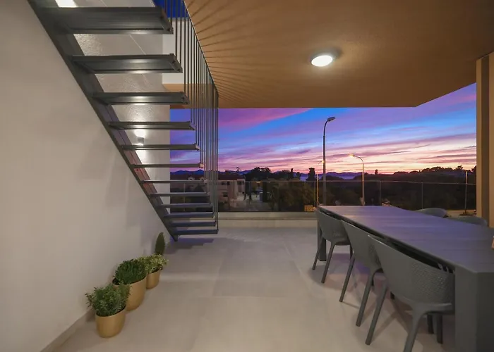 Leonardo Luxury 2 Penthouse With Jacuzzi Apartmán Zadar