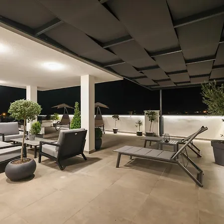 Leonardo Luxury 2 Penthouse With Jacuzzi 扎达尔