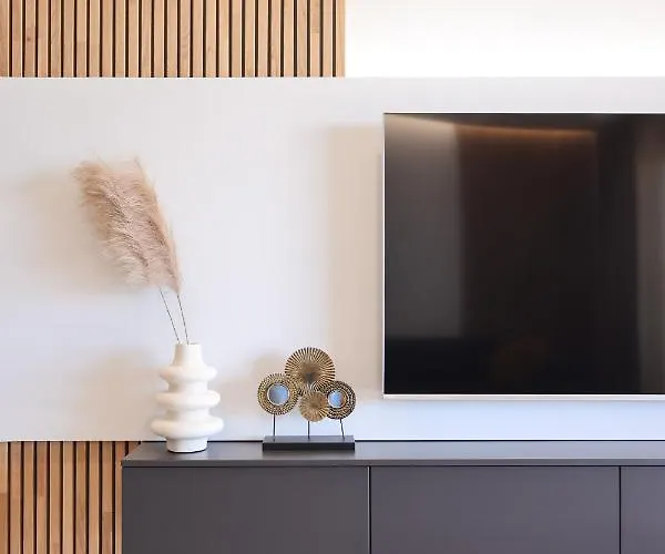 Leonardo Luxury 2 Penthouse With Jacuzzi Апартаменты *