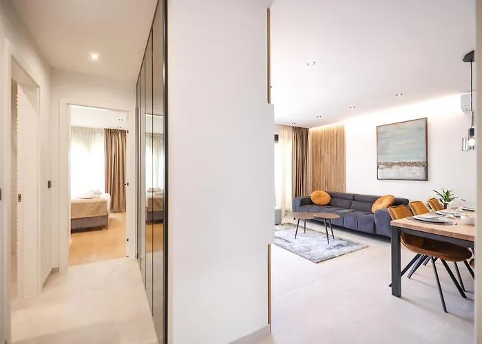 Апартаменты Leonardo Luxury 2 Penthouse With Jacuzzi