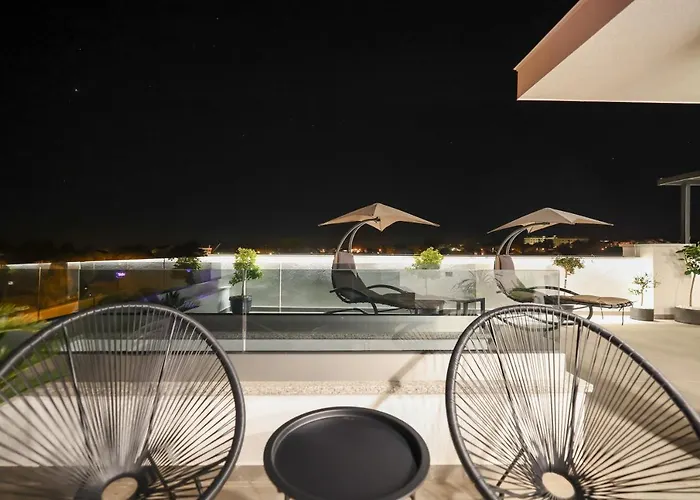 Leonardo Luxury 2 Penthouse With Jacuzzi 아파트